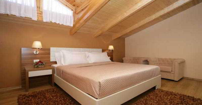 Hotel Vila 60 Tirana Eksteriør billede